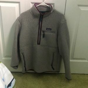 Patagonia fleece half zip.